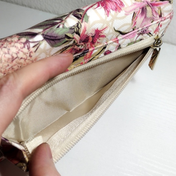 Walmart Brand Pink Floral 7.5 x 3.75 inch Check Book Wallet - Picture 8 of 8